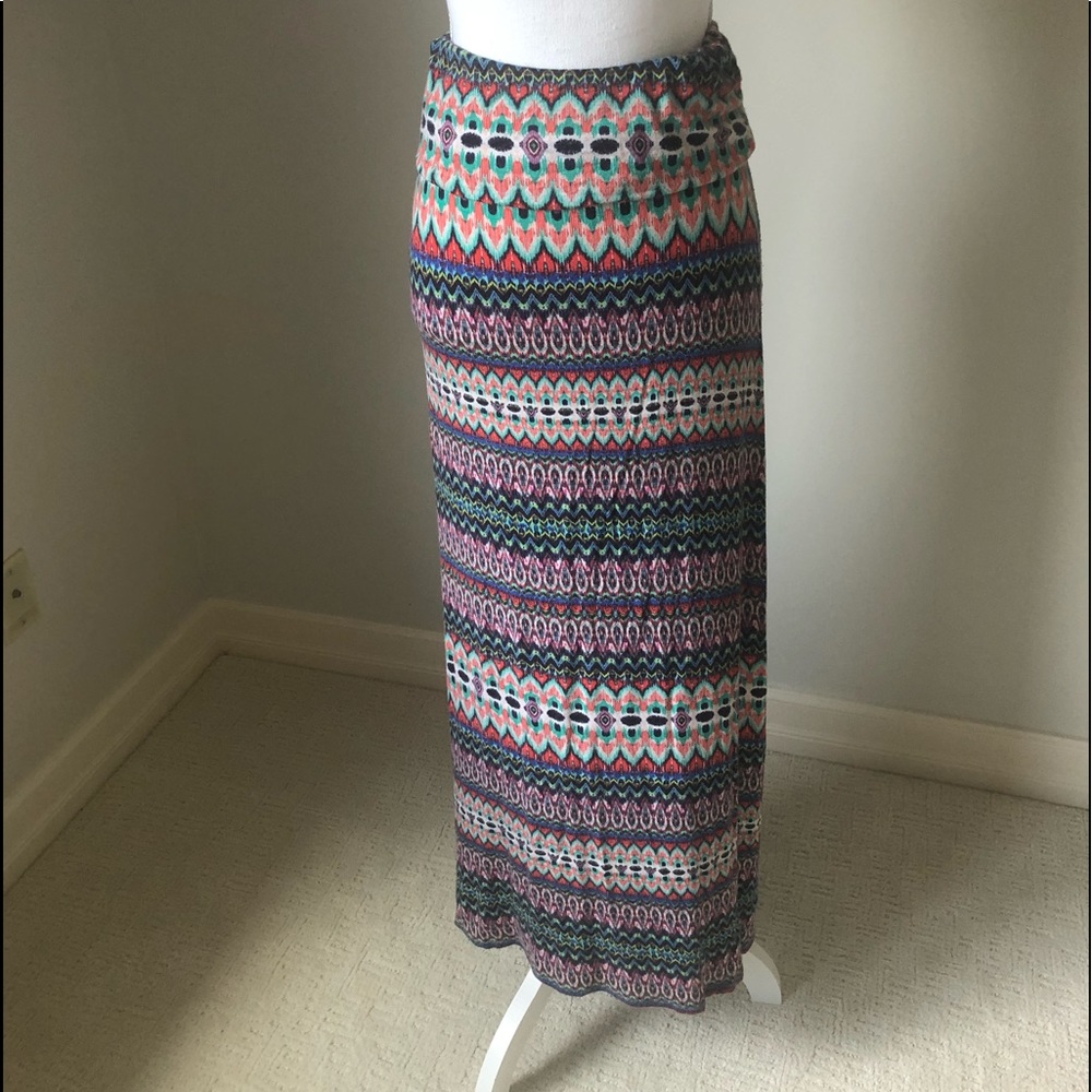 B. Jewel Maxi skirt